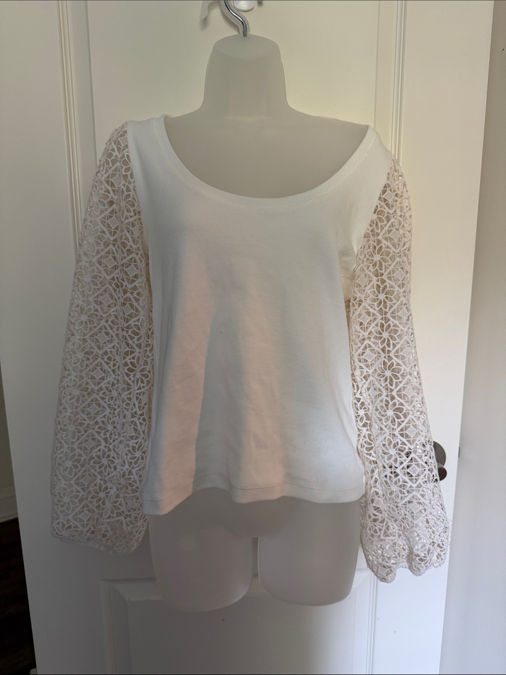 Maeve Anthropologie top cream. Size M.